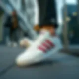 Elegant design showcasing the Adidas Forum Low Mavi in a stylish urban setting