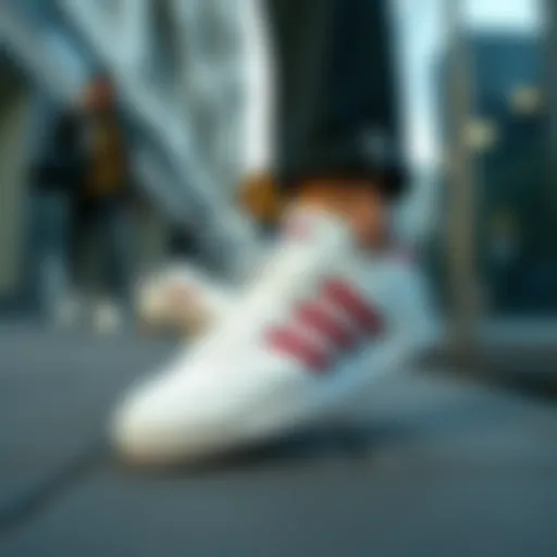 Elegant design showcasing the Adidas Forum Low Mavi in a stylish urban setting