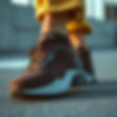 Close-up detail of Puma Roma Siyah footwear