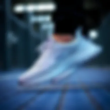 Comfort Features of Skechers D'Lux Walker Comfort features highlighted in Skechers D'Lux Walker