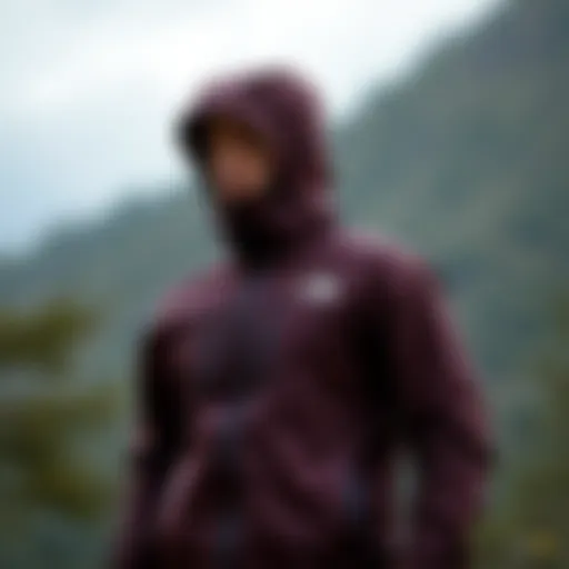 Stylish and functional outdoor jacket suitable for various activities